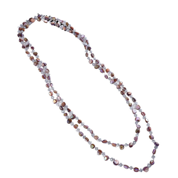 Collana lunga con perle in conchiglia